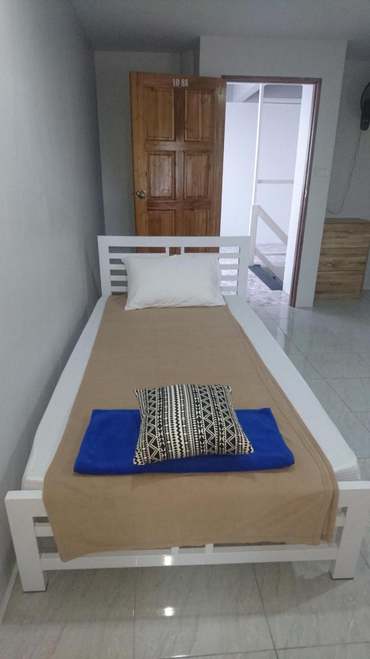 Easy Rooms And Minimart Ко-Ланта Экстерьер фото