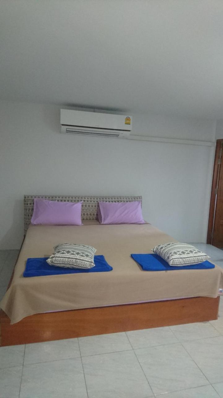 Easy Rooms And Minimart Ко-Ланта Экстерьер фото
