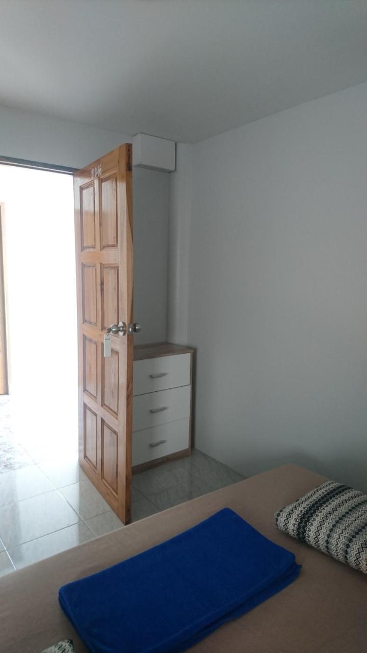 Easy Rooms And Minimart Ко-Ланта Экстерьер фото